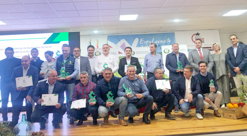 Entrega distintivo C-ITA ExpoLevante 2022